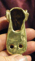 Large Greyhound Finger Pull, back view