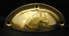 Icelandic Horse Drawer Pull, right facing, at rest